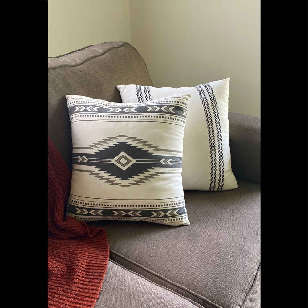 🌵SOLD🌵Set of 2 accent pillowcases